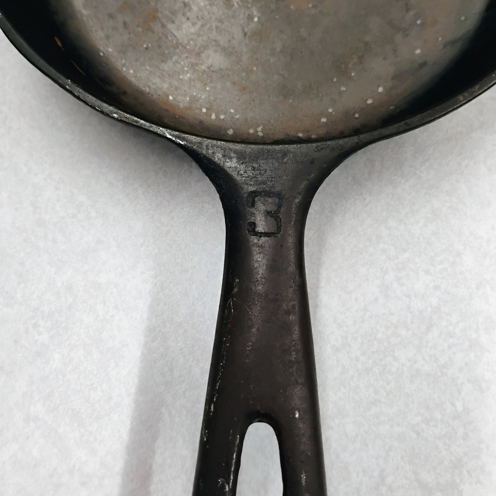 Griswold No 3 Cast Iron Skillet Small Logo Erie PA 709 K Vintage Frying Pan - Picture 10 of 10